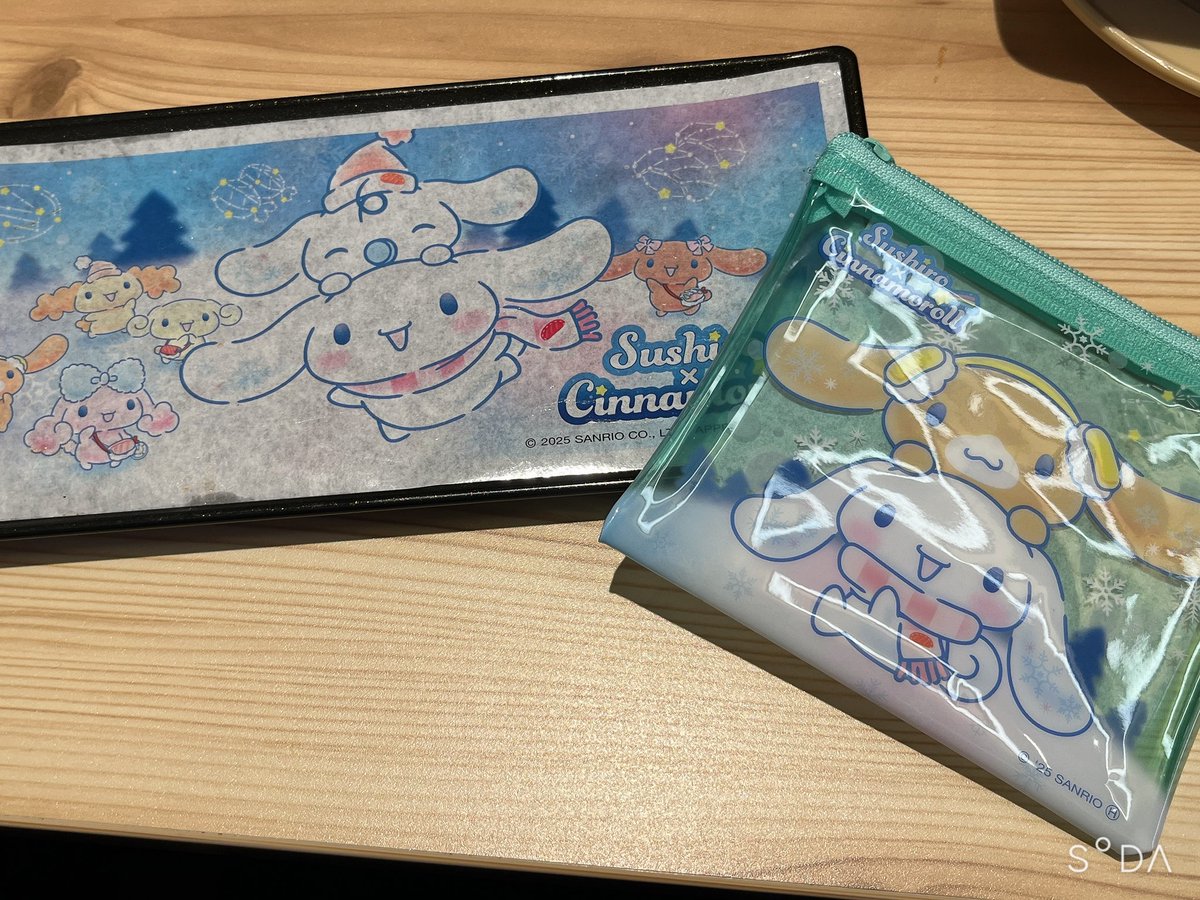 runalium_05's tweet photo. 鮪持ってるシナモン可愛すぎて死 https://t.co/FOS5whwVE4