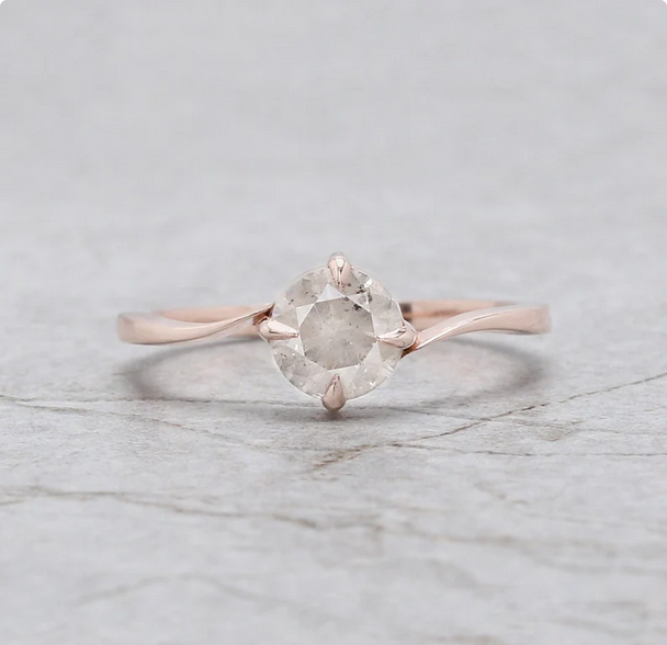 FDJewels's tweet image. Round Cut White Color Diamond Ring 0.73 Ct 5.85 MM Round Shape Diamond Ring 14K Rose Gold Silver Round Engagement Ring Gift For Her QL347

ETSY : etsy.com/in-en/listing/…

#RoundCutDiamond #WhiteDiamondRing #RoundShapeDiamond #14KRoseGoldRing #SilverEngagementRing