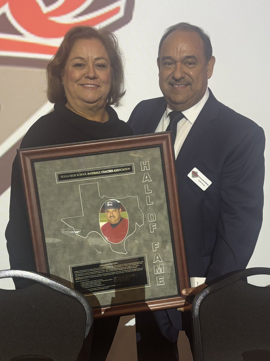 LanghamBaseball's tweet image. Wonderful night celebrating our @THSBCA Hall of Famer! Coach Sedeño earns induction less than a year after his retirement. Always grateful for what you mean to our campus and community!