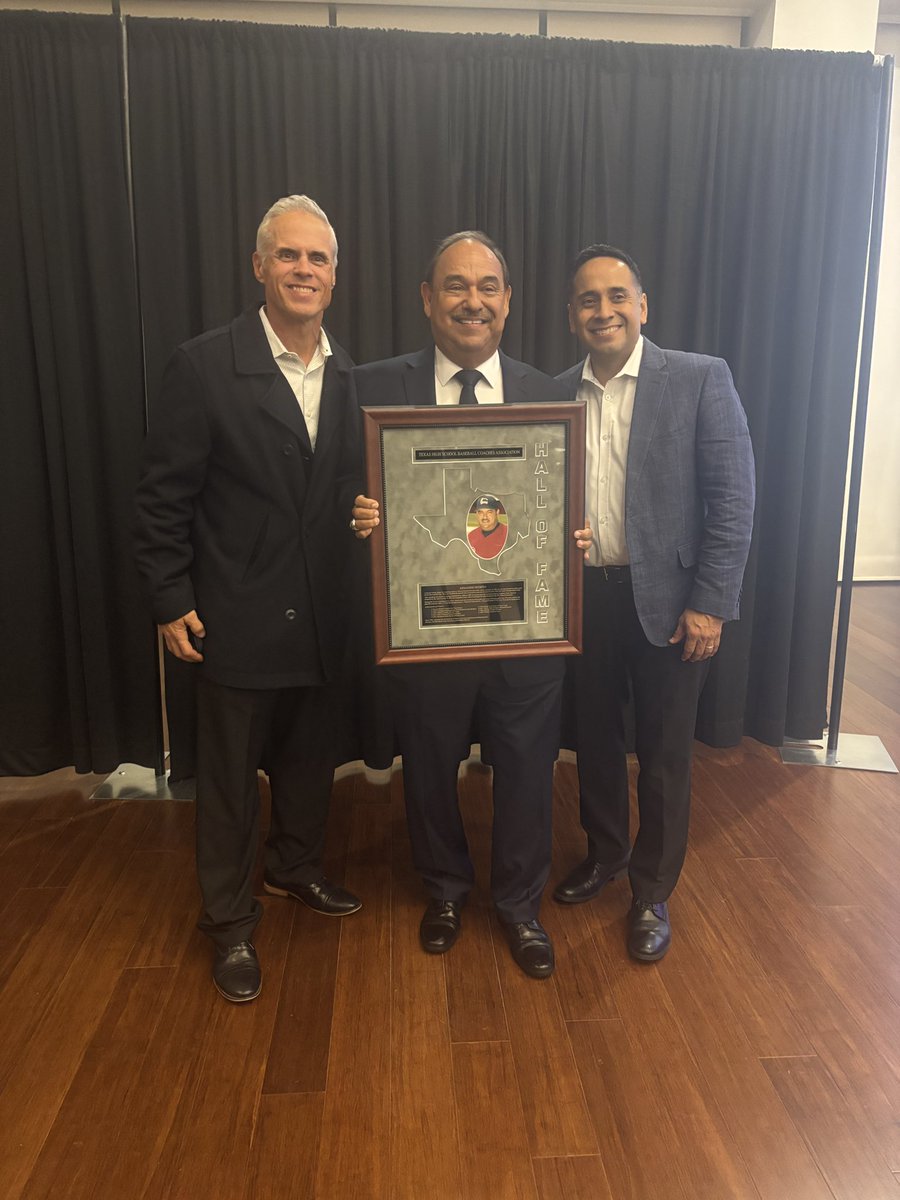 LanghamBaseball's tweet image. Wonderful night celebrating our @THSBCA Hall of Famer! Coach Sedeño earns induction less than a year after his retirement. Always grateful for what you mean to our campus and community!