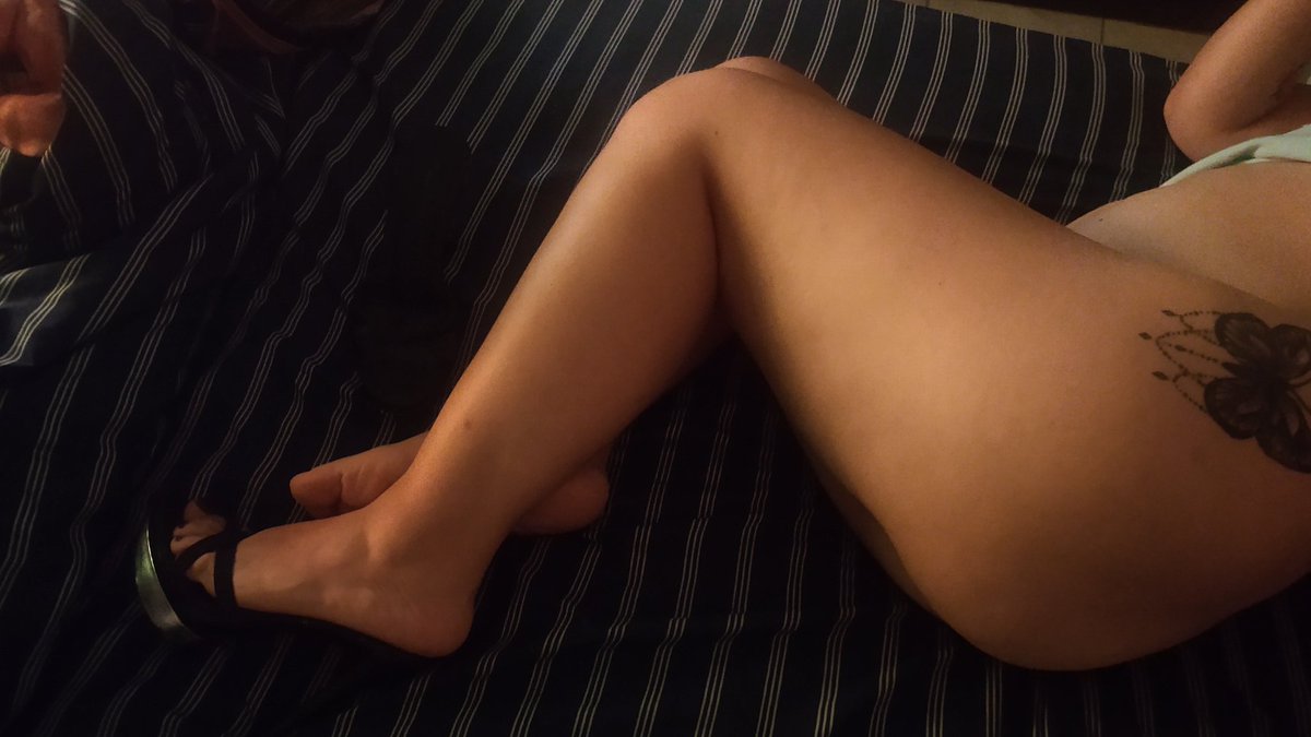 Sábado de nude adelantado!!😘😘😘 Den RT por favor!!