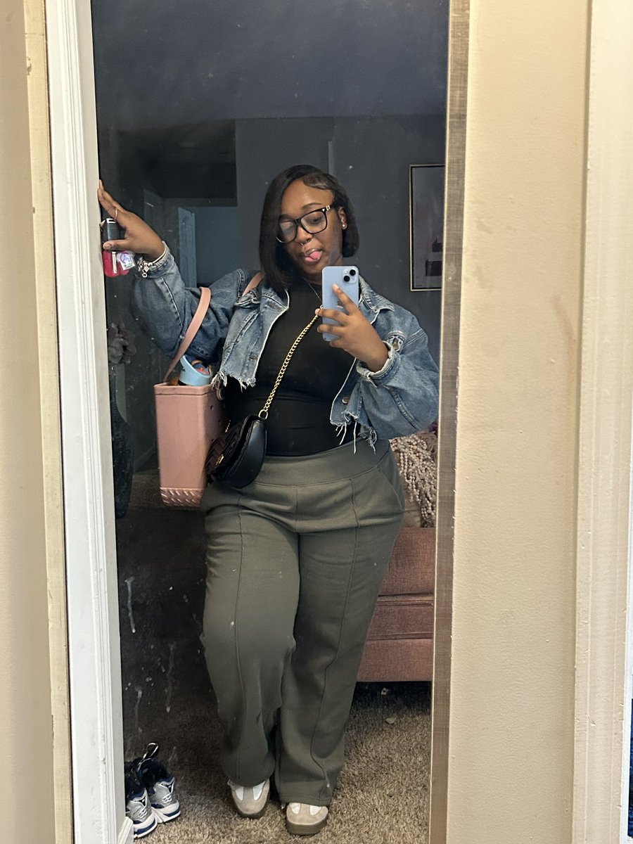 theekylahmarr's tweet image. 💕💕💕💕#springsemester