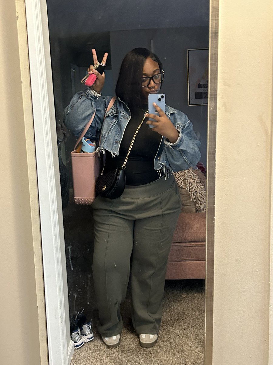 theekylahmarr's tweet image. 💕💕💕💕#springsemester
