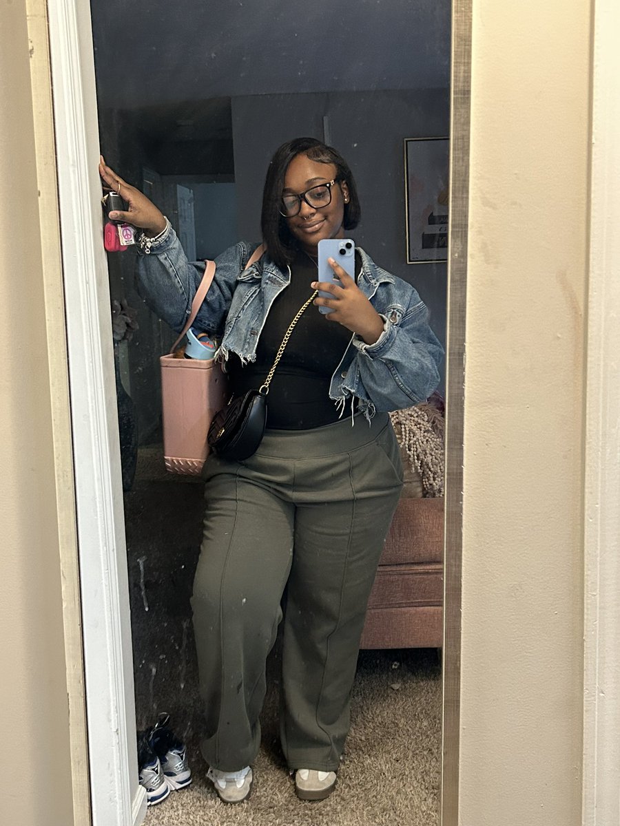 theekylahmarr's tweet image. 💕💕💕💕#springsemester