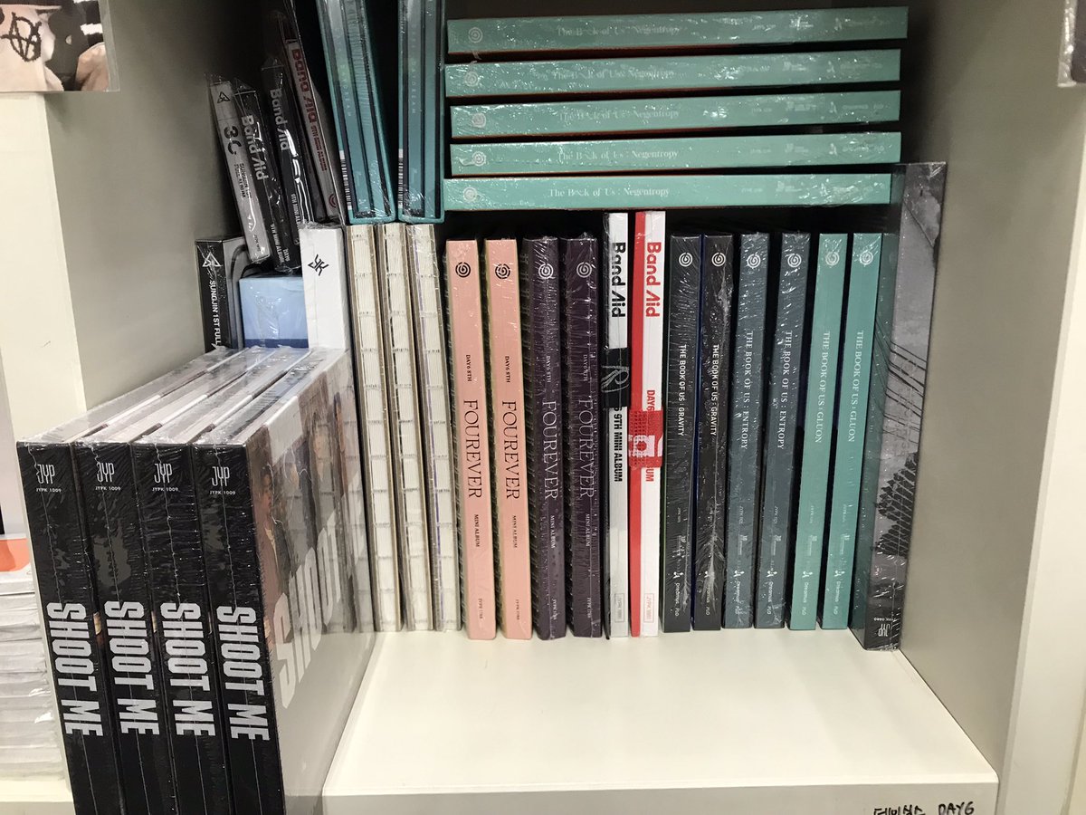 musicngallery's tweet photo. 대전 뮤갤 뮤앤갤 뮤직앤갤러리
#데이식스 #DAY6 음반 재입고 완료!
DEMON, FOUREVER 플랫폼, SUNRISE, ENTROPHY 현재 거래처에 재입고가 되지 않고 있습니다.
대전 마데 마이데이 분들의 많은 방문 부탁드립니다!
���이버스토어에서도 일부 재고 판매중입니다!
https://t.co/2Zhbp31kkG https://t.co/wQcVuUaEWv