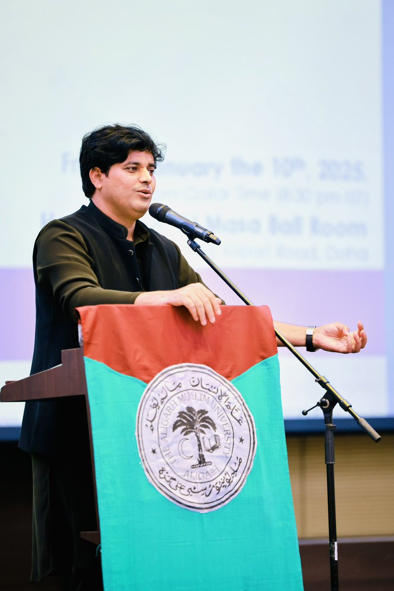 ShayarImran's tweet image. कल रात क़तर की राजधानी दोहा में AMU ओल्ड ब्वायज़ एसोसिएशन द्वारा आयोजित सर सैय्यद डे सेलेब्रेशन का कार्यक्रम शानदार रहा, अप्रवासी भारतीय साथियों का दिया गया अपनापन हमेशा याद रहेगा।
ख़ूब सारी अदबी,तालीमी और समाजी गुफ़्तगू होती रही, मौजूदा दौर में मुल्क और मिल्लत की बेहतरी के लिये…