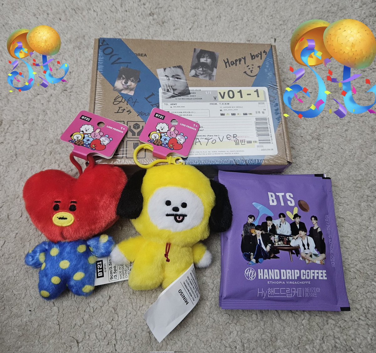 iamtaekoo's tweet image. Hi dearest armys these is small #taekookloeygift for V's Birthday  gift for army around the world [ARMY ONLY]  if you're  boycotters,problematic user  and multi pls don't enter this ga 😔 

Rules;
&amp;gt;Like &amp;amp;  RT
&amp;gt; 1 🏆 will choose by picker 
&amp;gt;Reply along with mention 3 of ur…