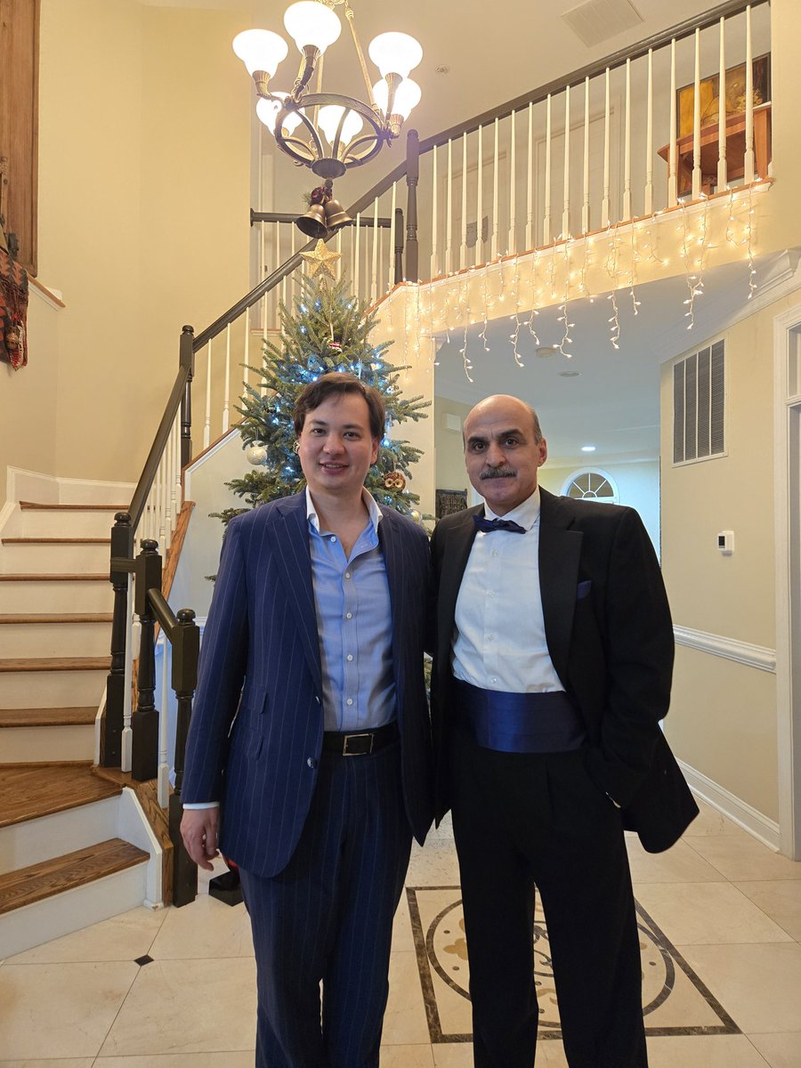 EGerasouli35992's tweet photo. Glad to be with Dr. Vahe Gasparyan @vahegasparyan world renown heart surgeon and senior leader of the National Democratic Alliance of Armenia @NatDemAlliance, one of my lobbying clients and Armenia's largest pro-Western political party.   
Honored to bring Dr. Gasparyan to Washington DC for his very first visit to Capitol Hill, to meet with senior leaders in Congress and the United States government.
