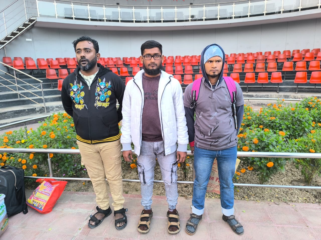 ভারতে কারাভোগ শেষে দেশে ফিরেছেন ১২ বাংলাদেশী নারী-পুরুষ