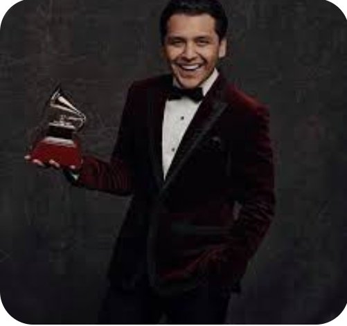 Eres de los pocos artistas genuinos, reales que quedan en esta tierra.
#FelizCumpleañosNodal 
#NodalFest