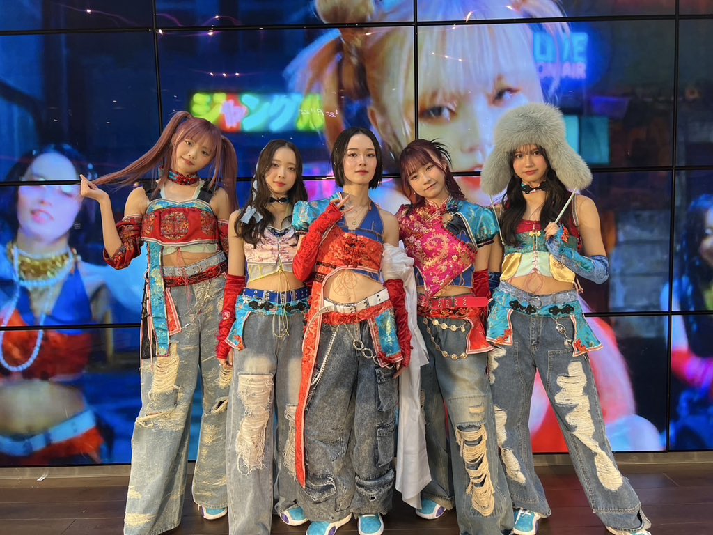 Gg_QAgYbQAAgJZs?format=jpg&name=medium