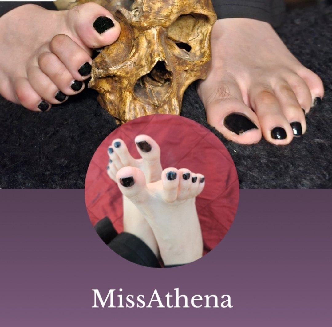 MissaAthenaAte's tweet photo. #feet #feetmodels #feetmodel #feetgram #prettyfeet #prettyfeetgang #instafeetlove 
#footphotography #pedi #pedicure #pedicurespa
#pedicuredtoes #toes #widetoes #flexibletoes #flexibletoe #flexiblefeet #barefeet #widefeet https://t.co/FoY4v65arJ