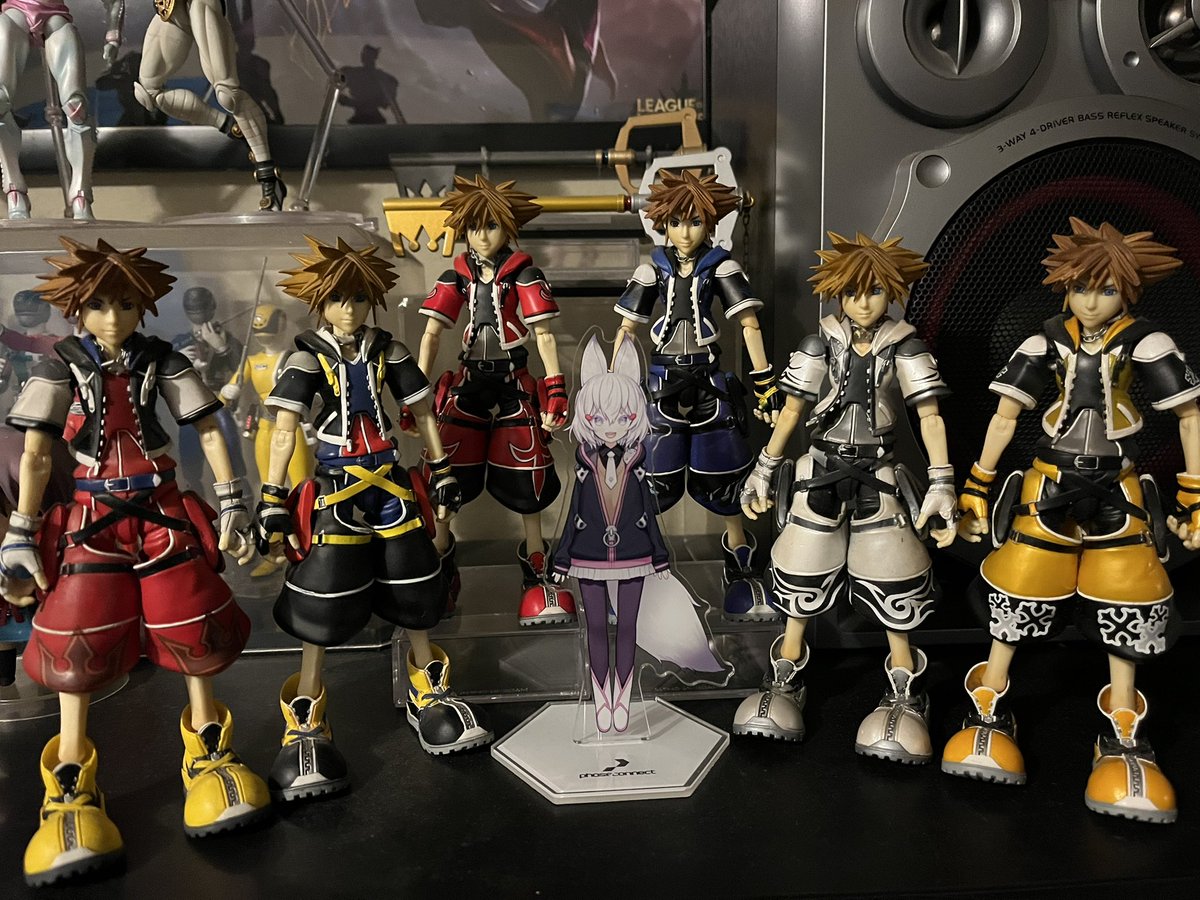 aroadroller's tweet image. For beating kingdom hearts 2 critical mode , I put tenma with sora and keyblades .  #kanpainiki