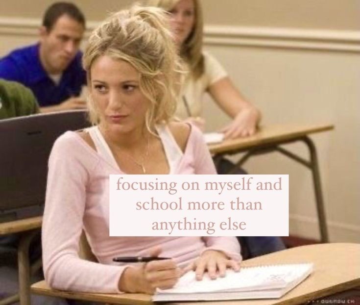 🍀🍨   #studytwt #studytwtph 

　　grade 11 ᯓ⭑.ᐟ humanista 𐙚
　　yuen, she / her, scorpio, infj-a/t, filo 
　　interests : music, reading, blue 

 ♡ | ↻  to be moots .ᐟ