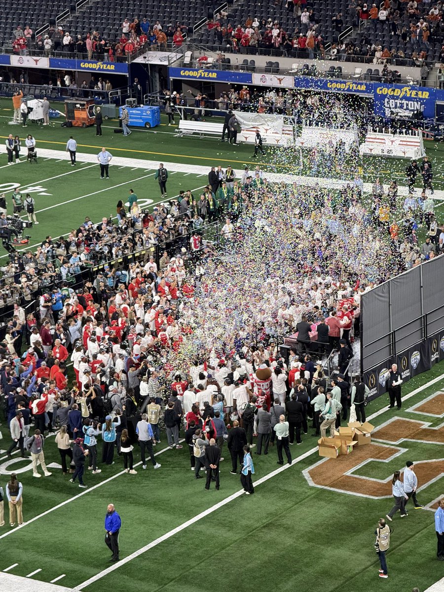 Leopard_BLK's tweet photo. @OhioStateFB wins the Cottonbowl! It was pandemonium in the stadium when Sawyer ran that ball in! So awesome to see it in person! #cottonbowl2025 @saxon_niese https://t.co/dC347VUzxa