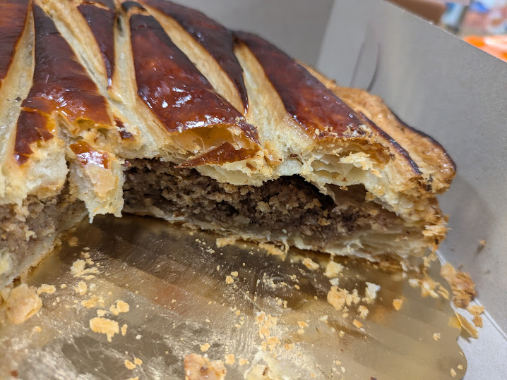 Shocked at how delicious this galette des reines is from Levee Baking Co. (As mentioned, not a #kingcake.) Pecan and satsuma filling, and holy hell it's good.  Would get again.

#crumbshot