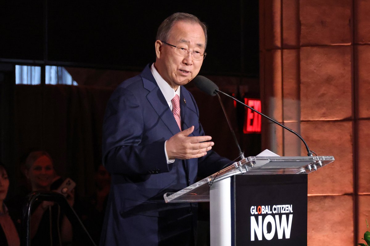 bankimoon_org's tweet photo. 🌍 #Throwback to an inspiring moment at #GCNOW
📢 Co-chair Ban Ki-moon delivered a powerful call to urge world leaders to reform the global financial system. Why? To end poverty, adapt to the #climatecrisis, & build a sustainable future for all.
🎥https://t.co/jX82E5mmT2 https://t.co/AR3Bs4nw5p