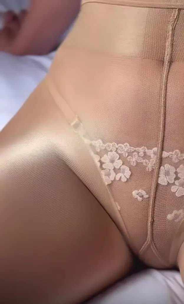 Nylonliebe (@svenmll64337270) on Twitter photo 