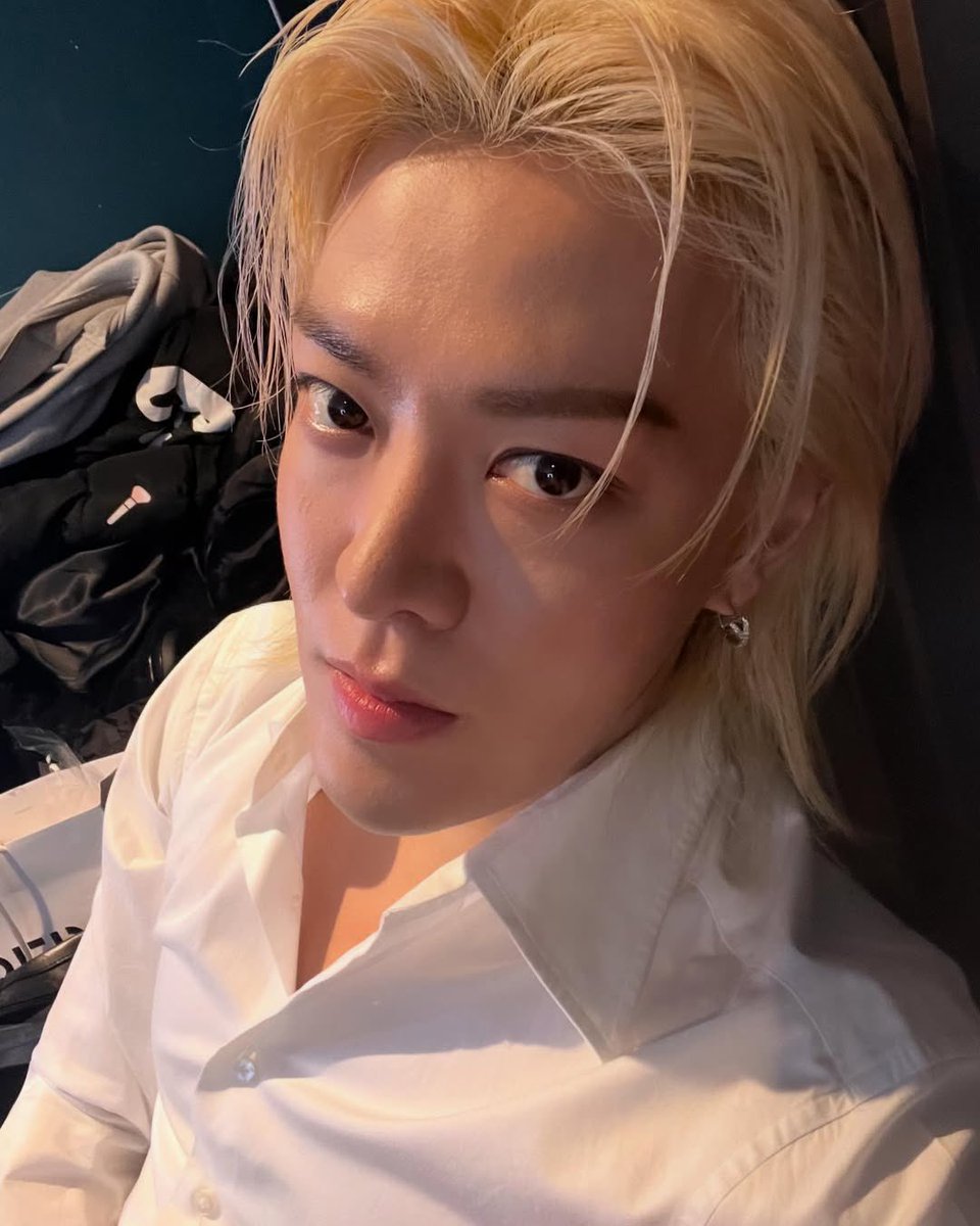 งานเช้าแบกต้นกล้วย        งานเย็นรอจ้วงกระเพาะปลา