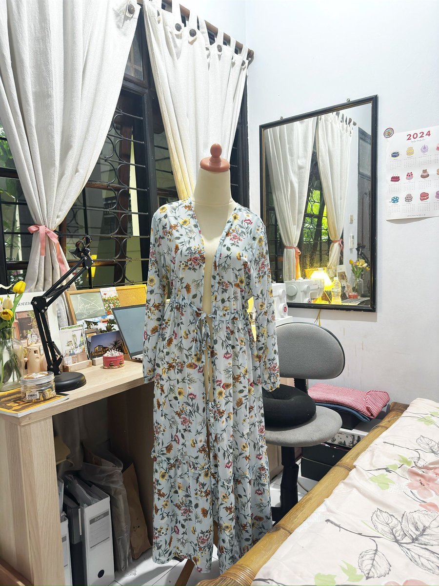 itshallowin's tweet image. WTS Floral Blue Long Outer

Material: Sifon
Color: Blue
Size: All size
Length: 115 cm
Panjang lengan: 52 cm

IDR: 50k
#wts #secondstuff #thrift #outer #floraloutfit #thrifting #preloved