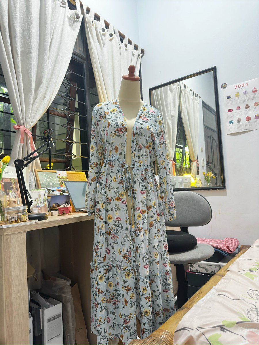 itshallowin's tweet image. WTS Floral Blue Long Outer

Material: Sifon
Color: Blue
Size: All size
Length: 115 cm
Panjang lengan: 52 cm

IDR: 50k
#wts #secondstuff #thrift #outer #floraloutfit #thrifting #preloved