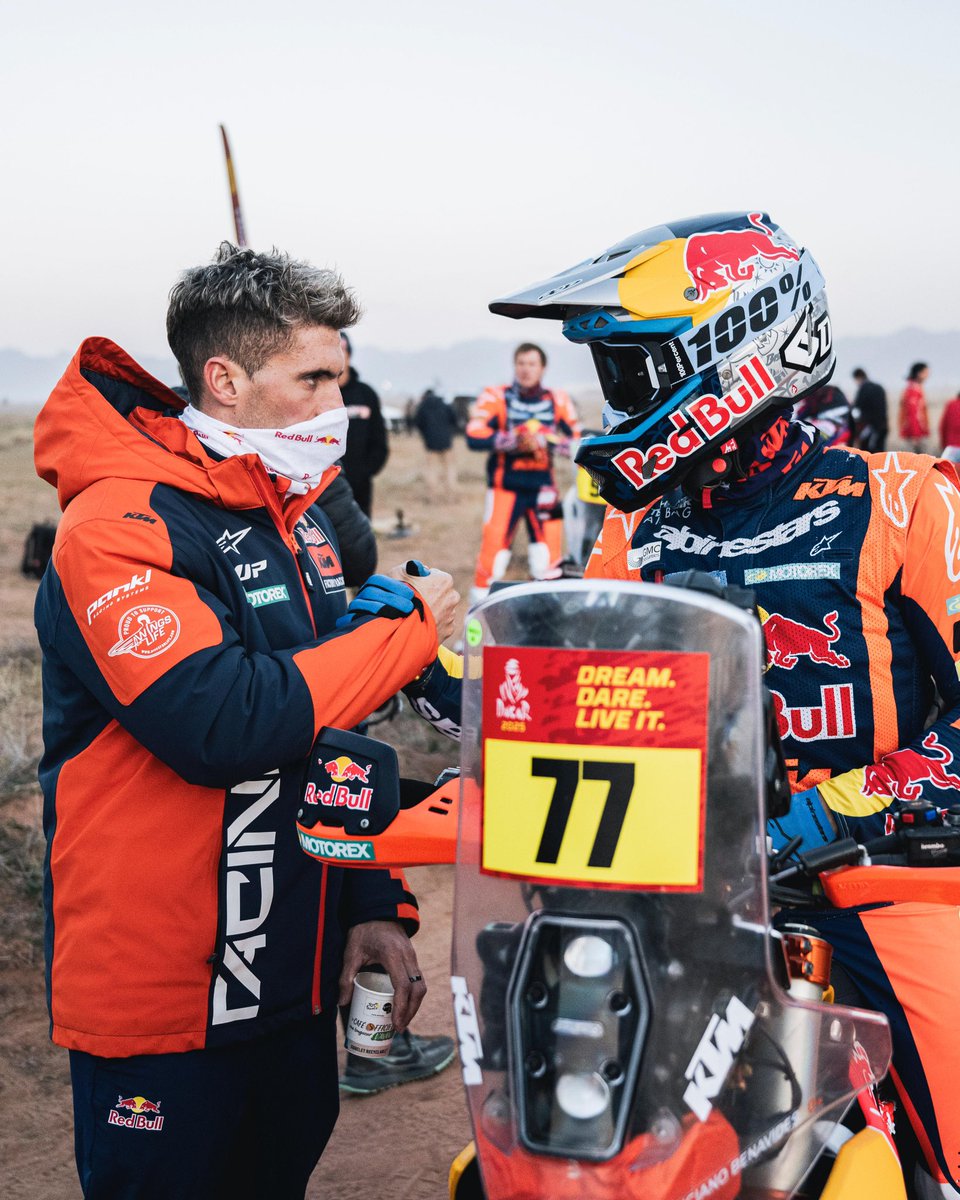 World Rally-Raid Championship 🚗 🏍 (@officialw2rc) on Twitter photo 🧡 No need for words, it’s all in the eyes ✨
<a href="/kmbenavides/">Kevin Benavides</a> 🤜🤛 <a href="/LBenavides77/">Luciano Benavides</a>
📸 A.S.O. | C. Lopez
#W2RC #FIM #Dakar2025 🧡 No need for words, it’s all in the eyes ✨
<a href="/kmbenavides/">Kevin Benavides</a> 🤜🤛 <a href="/LBenavides77/">Luciano Benavides</a>
📸 A.S.O. | C. Lopez
#W2RC #FIM #Dakar2025
