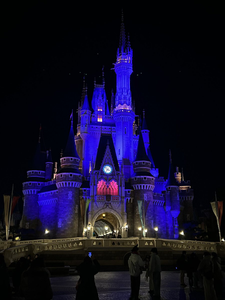 Linopi8's tweet photo. ディズニーシーとランドの貸切行ってきた！ https://t.co/l0TmCZzpiE