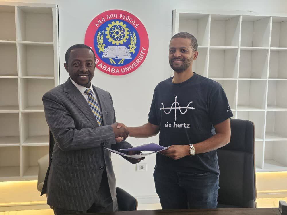 አዲስ አበባ ዩኒቨርሲቲ እና አዲስኮደር ከ14 ዓመት በፊት የተጀመረውን ከመላው ኢትዮጲያ የከፍተኛ ውጤት በማግኘት ለተመረጡ የ2ኛ ደረጃ ተማሪዎች የሚሰጠውን የኮምፕዩተር መሠረተ ስልጠና ትብብራችንን አጠናክረን ለመቀጠል ስምምነት ላይ ደርሰናል ።