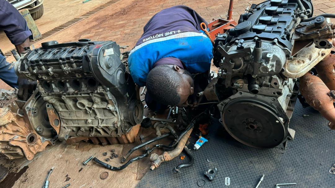 slinemotorsltd's tweet photo. The things we do to have you back on the road in record time.
Nightshift engine rebuild for a Golf 5 FSI engine at S-Line Motors Ltd.
Call 0708000888/779745722 to book an appointment.
#FixingItRightTheVeryFirstTime
#Engine_overhaul. #Golf5 #FSI.
#Night_shift #SLine #Rabbit https://t.co/aj4Elu8dw4