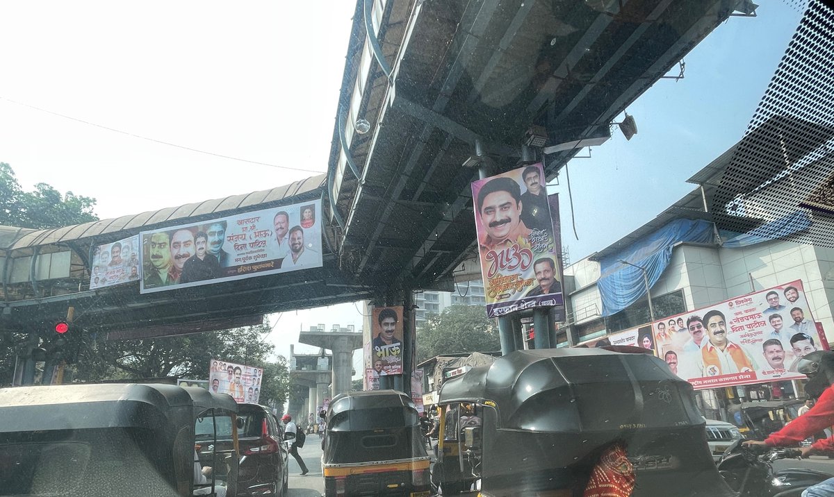 AayushiShah18's tweet image. Nonsense use of money. Better not be from state fund.

From Mulund to Powai. Almost 200 plus posters to wish birthday.

@mybmc 
@BJP_for_MCGM  @MumbaiPolice