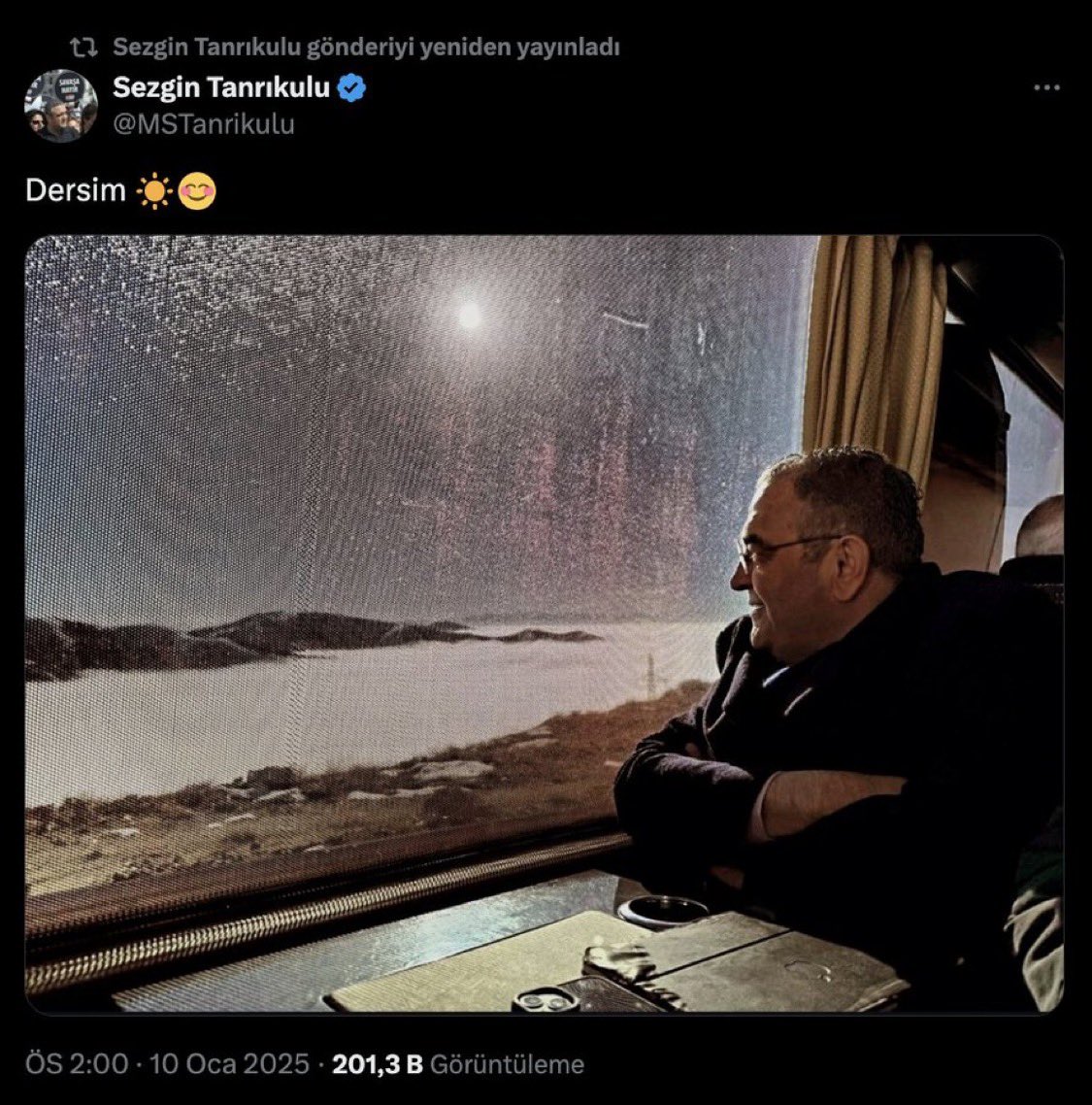 Ümit Özdağ (@umitozdag) on Twitter photo Sezgin bey, başınızı biraz kaldırın Atatürk’ün emri ile vatan hainlerini inlerinde vuran Sabiha Gökçen’in uçağını göreceksiniz. 2011’den buyana bu adama oy veren Atatürkçü seçmen acaba ne olursa vazgeçer oy vermekten diye merak ediyorum. <a href="/zaferpartisi/">Zafer Partisi</a> Sezgin bey, başınızı biraz kaldırın Atatürk’ün emri ile vatan hainlerini inlerinde vuran Sabiha Gökçen’in uçağını göreceksiniz. 2011’den buyana bu adama oy veren Atatürkçü seçmen acaba ne olursa vazgeçer oy vermekten diye merak ediyorum. <a href="/zaferpartisi/">Zafer Partisi</a>