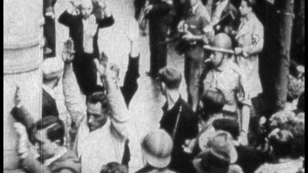 dal1949's tweet photo. De afstammelingen van de collaboratie die binnenkort allemaal te kijk worden gezet. Wie de ploat opzet, draait straks misschien aan de knoppen van N-VA: de cruciale rol van de deejay op de nieuwjaarsreceptie van N-VA https://t.co/FWdrjZ3ZFD  - https://t.co/oryhIybqcw https://t.co/f9Et9IrE8P