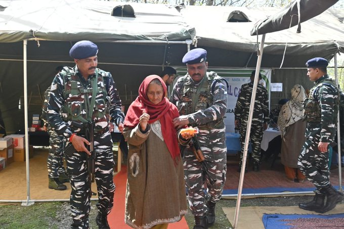 Javed3015's tweet image. The CRPF's relentless duty in Kashmir ensures a safer, more secure environment for all. #OSUvsTEX Encino #CottonBowlRam Mandir California Gov Fatima Sheikh Jimmy Uso