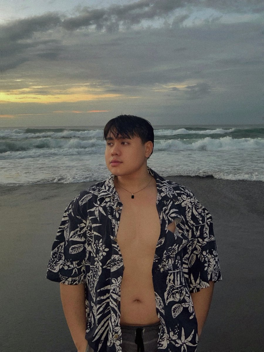 JeeeyWlm's tweet photo. Ate too much cookies 🍪 https://t.co/OLe7QJqCzw