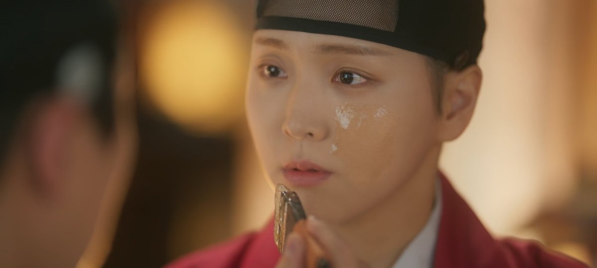 daheeverse's tweet photo. my little coffee prince drama *giggles*
#CheckinHanyang #CheckinHanyangEp6 https://t.co/O4ZsczAzWT