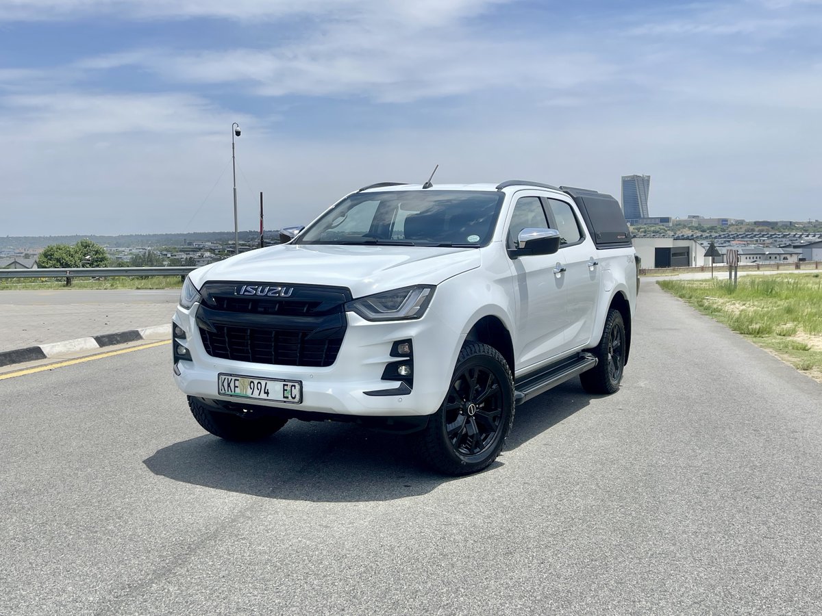khuleonwheels's tweet photo. The Isuzu D-Max 45 has been a rather comfy travel buddy, handling long road trips and short runs like a pro. Its leather seats keep things comfortable, Apple CarPlay/Android Auto…
#IsuzuDMAX45 #IsuzuSA #45YearsStrong https://t.co/IQrkugPz1p