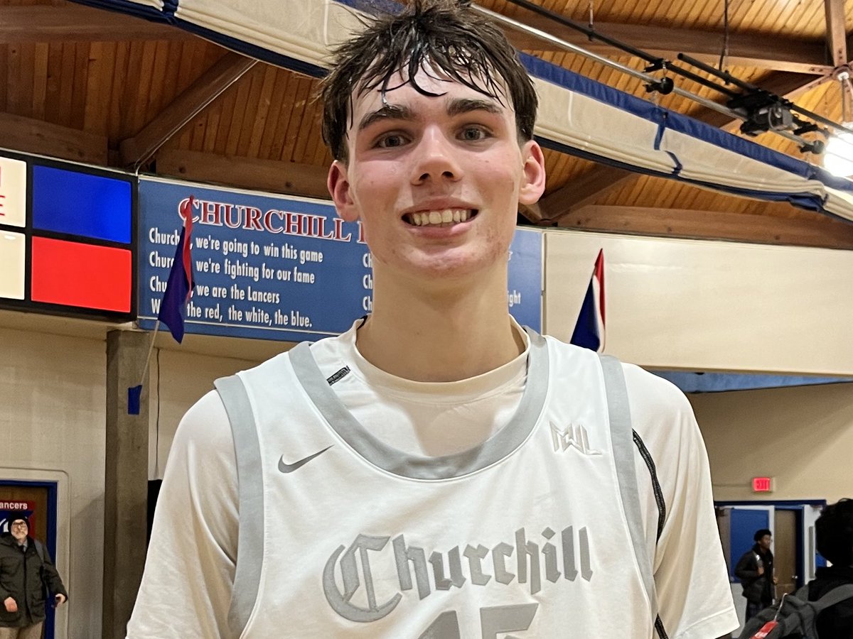 Breakout performance that many have been waiting for tonight from @read476646. The Churchill freshman forward posted double figure points with 14, showing off the versatile offensive skillset that have many considering him one of the top Class of 2028 prospects in the state.