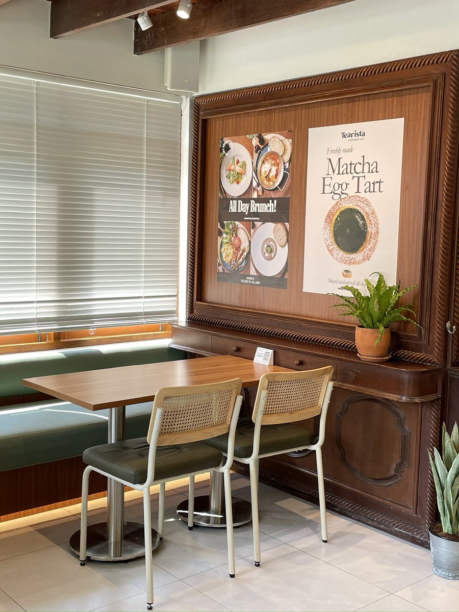 ขอรีวิวได้มั้ย (@canireview) on Twitter photo Northlandtea’s home🌱 ขยายสาขาใหม่ใหญ่กว่าเดิม สาขานี้เป็น all day brunch มีเบเกอรี่เยอะขึ้น แต่ซิกเนเจอร์ที่ให้ครีเอทชาได้เองยังคงอยู่ เราชอบสาขานี้มาก กว้าง ร้านสวย แสงเริ่ด ร้านอยู่แถวสนามบินน้ำ เปิดทุกวัน 7.00-16.00 น. #รีวิวคาเฟ่ <a href="/CAFETELLER/">cafeteller • คาเฟ่ดีเราบอกต่อ</a> <a href="/aroii/">@aroii บอกต่อ</a> Northlandtea’s home🌱 ขยายสาขาใหม่ใหญ่กว่าเดิม สาขานี้เป็น all day brunch มีเบเกอรี่เยอะขึ้น แต่ซิกเนเจอร์ที่ให้ครีเอทชาได้เองยังคงอยู่ เราชอบสาขานี้มาก กว้าง ร้านสวย แสงเริ่ด ร้านอยู่แถวสนามบินน้ำ เปิดทุกวัน 7.00-16.00 น. #รีวิวคาเฟ่ <a href="/CAFETELLER/">cafeteller • คาเฟ่ดีเราบอกต่อ</a> <a href="/aroii/">@aroii บอกต่อ</a>