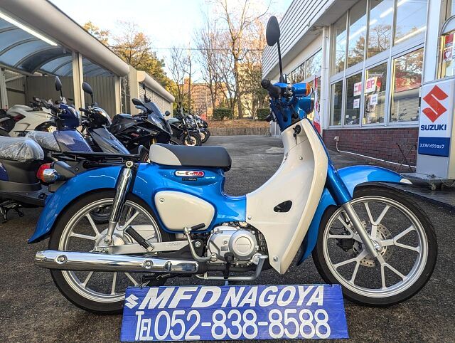 MFDnagoya1019's tweet photo. 📌ホンダ スーパーカブ110
📌改良エンジンにフロントABS搭載
🔍https://t.co/7YjG1dgvi5
☎052-838-8588
〒名古屋市天白区植田南2-1104
＃MFD名古屋　＃ドッカーズ名古屋　＃HONDA　＃スーパーカブ　＃スーパーカブ110　＃110cc　＃SUZUKI　＃KAWASAKI　＃YAMAHA　＃モトグッチ　＃ベスパ https://t.co/86mJEv2Afh