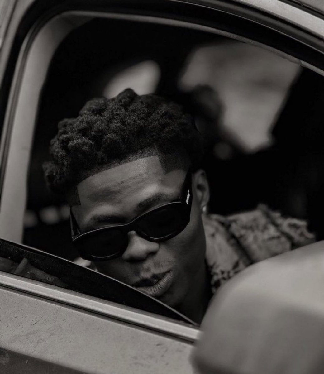 Fenzel_Dc's tweet image. Happy Posthumous Birthday Mohbad  
He would’ve Turned 29 Today💡🕊️and see the new year 2025 🥷.
His pix is over year on profile here on X 😭.
           RIP LEGEND ❤️💔❤️