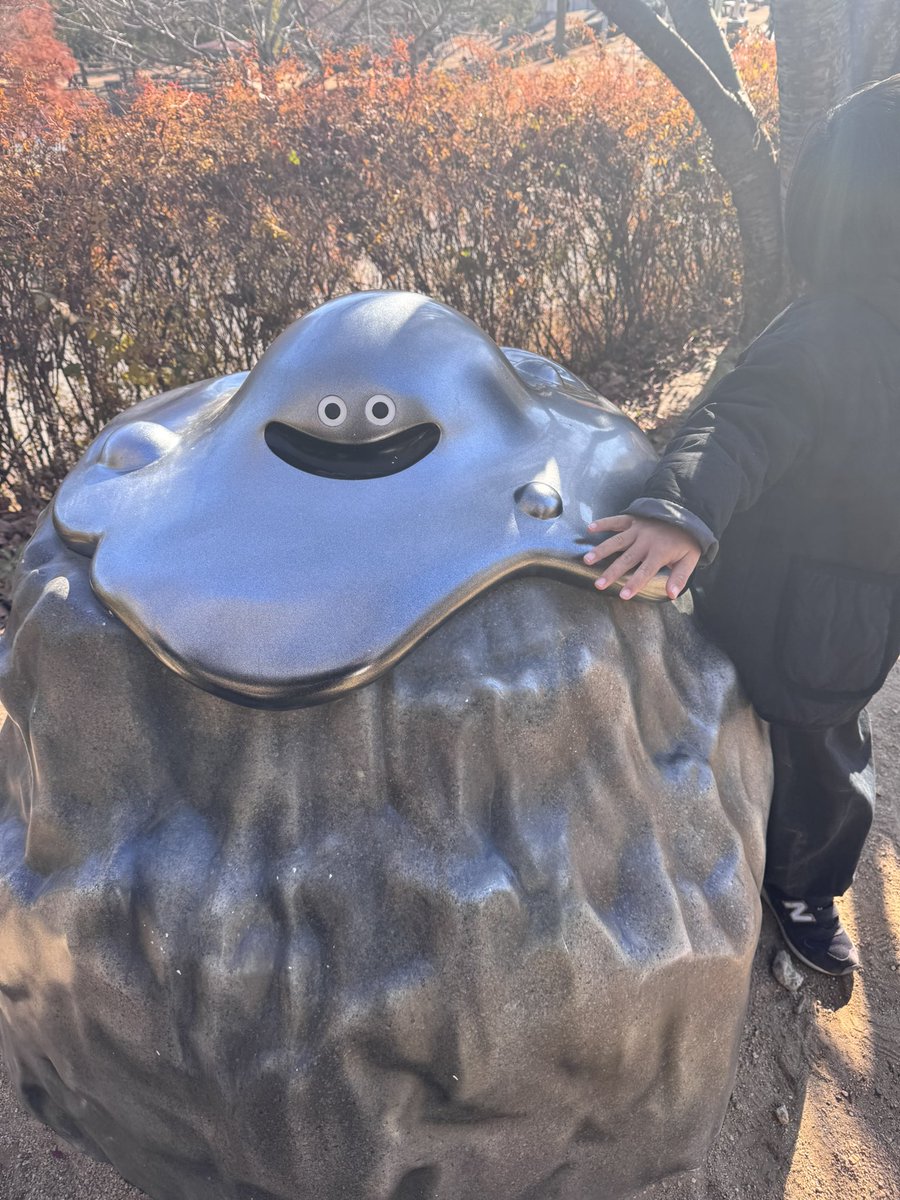 はぐれメタルが現れた

#ニジケンノモリ 
#ドラゴンクエストアイランド 
#ドラクエクエスト
#淡路島