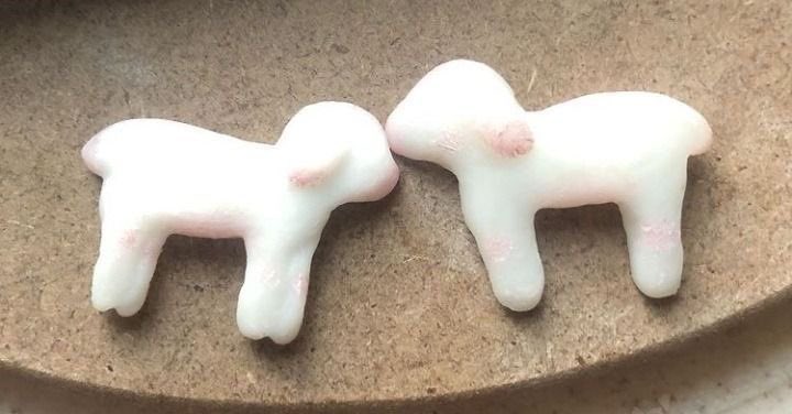 I would kiss your forehead in every lifetime