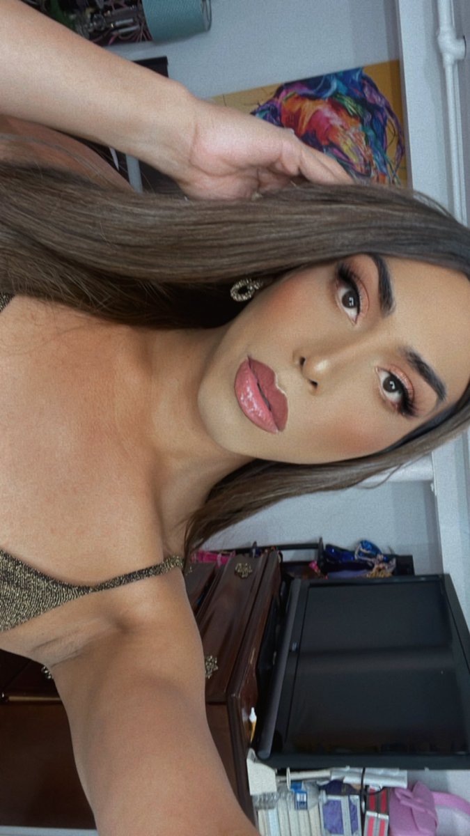 QueenJadeleal's tweet photo. #transqueen #trans #chicago #queen #paypig #findom #femmedom https://t.co/jCPrxDDatE