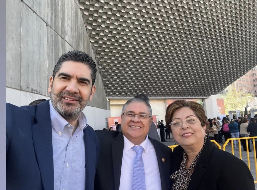 serlaga's tweet photo. Con entusiasmo participe como integrante del H. Cabildo en la Toma de Protesta Ciudadana de la Administración Municipal 2025-2027 de Torreón Coahuila de Zaragoza. Me dio mucho gusto poder saludar a excelentes amig@s! #Torreón https://t.co/2LRsbUgDgG