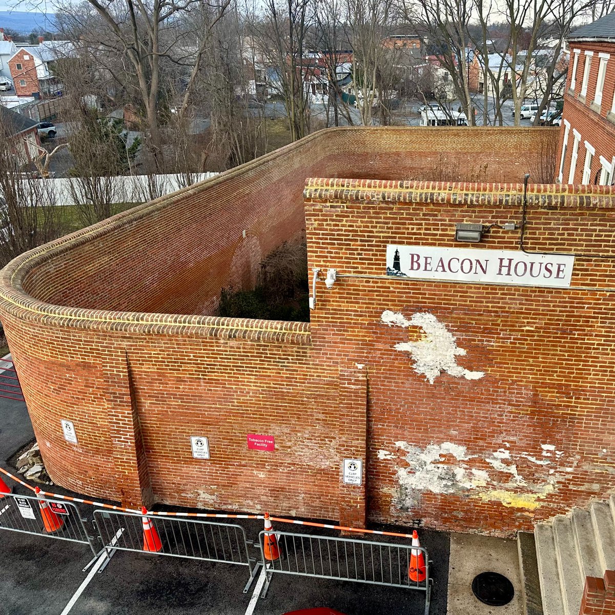 FRM_mission's tweet image. #FindOutFriday: Our courtyard wall renovation is coming along nicely! These are two views of the oldest free-standing wall in Frederick from last October and today.

#FactFriday #FactsFriday #Learning #Information #FRM #FrederickRescueMission #RescueMission