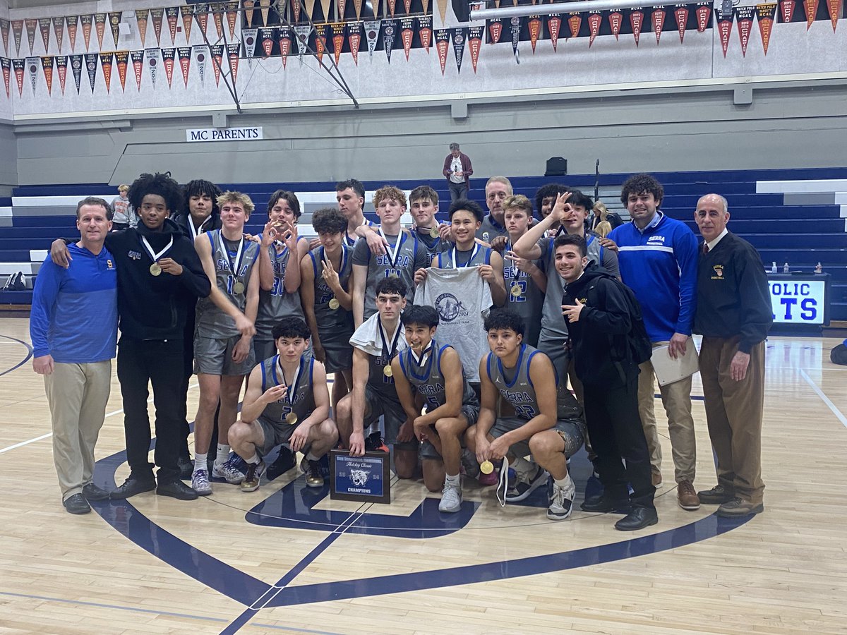 Ethan Kassel (@kasselmedia) on Twitter photo Recap from the final day of the 28th Bambauer Classic:
<a href="/Padrebasketball/">Serra Basketball</a> wins the championship, <a href="/AWFalconsHoops/">Archie Williams Falcons Basketball</a> takes a third place thriller, <a href="/RunninRedDevils/">UHS Athletics</a> and <a href="/SanMarinHoops/">San Marin Boys Basketball</a> both win league tuneups, and much, much more!
bayprepsinsider.substack.com/p/bambauer-cla… Recap from the final day of the 28th Bambauer Classic:
<a href="/Padrebasketball/">Serra Basketball</a> wins the championship, <a href="/AWFalconsHoops/">Archie Williams Falcons Basketball</a> takes a third place thriller, <a href="/RunninRedDevils/">UHS Athletics</a> and <a href="/SanMarinHoops/">San Marin Boys Basketball</a> both win league tuneups, and much, much more!
bayprepsinsider.substack.com/p/bambauer-cla…