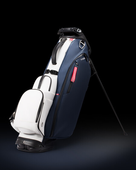 vesselgolf's tweet image. NEW | Player V Americana

From the red and white pinstripe ball pocket to the matching zipper pull, every detail stands out.

Available now on vesselgolf.com.

#VesselGolf #CraftedForTheDriven