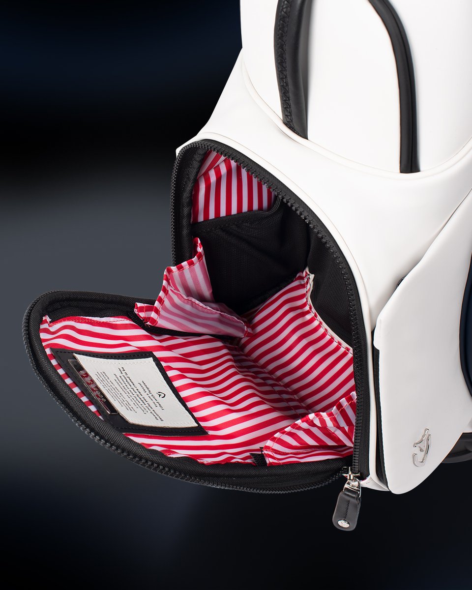 vesselgolf's tweet image. NEW | Player V Americana

From the red and white pinstripe ball pocket to the matching zipper pull, every detail stands out.

Available now on vesselgolf.com.

#VesselGolf #CraftedForTheDriven
