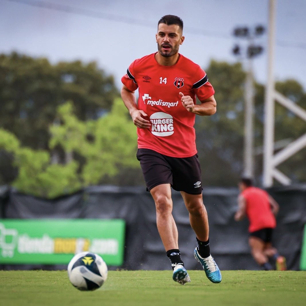 Kevin Jiménez tweet media