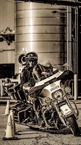 VPDChiefRai's tweet photo. Great work during the holidays by the dedicated @VPDTrafficUnit. They kept our streets safe by enforcing responsible driving habits throughout #Vancouver. Our #Traffic Section is another great @VancouverPD career option, #JoinVPD! @VPDRecruiting
#cooljobs https://t.co/gVn5tPu3Dn
